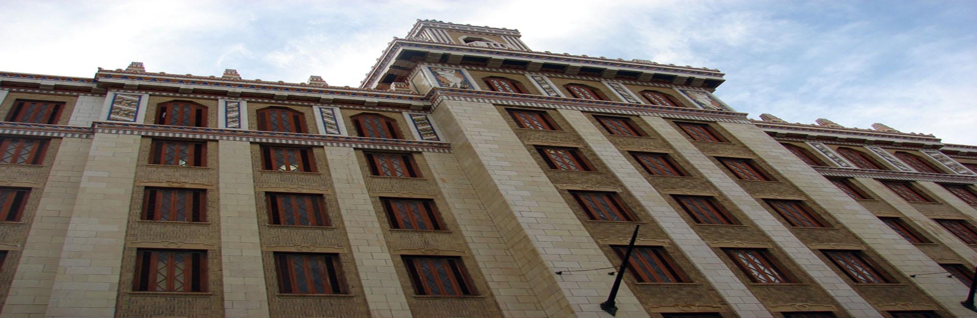 Edificio Bacardí, Habana Travel